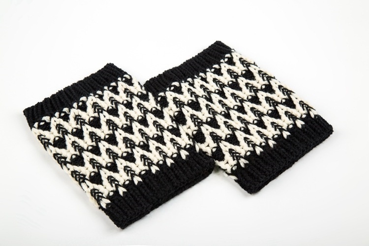 Womens Knit Boot Cuffs Color block wavy Boot Toppers Winter Short Leg Warmers